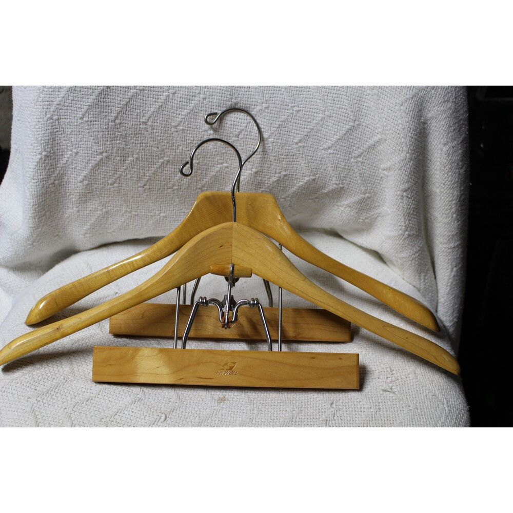 (2) Setwell Wooden Heavy Duty 18" Brown Hangers (Pre-Owned)